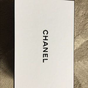Chanel box